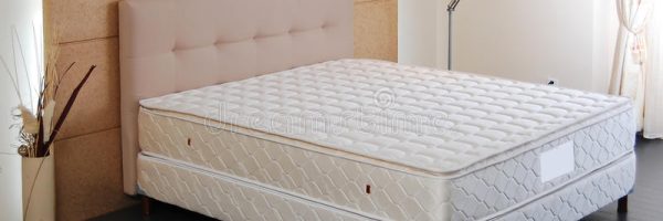 bed-mattress-pad-37603271